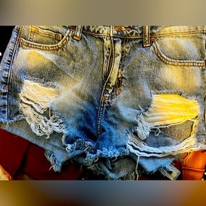 Distress short shorts